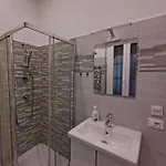Apartment Sunny House Visitazione-ariston In 5 Min Piedi Sanremo